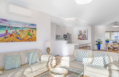 Main Beach Apartment | Ocean Sands Resort