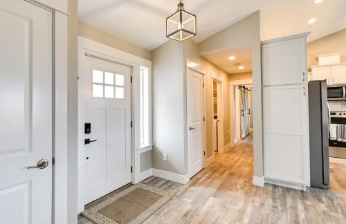 Ocean Shores House | Ocean Shores Home with Game Room - Walk to Beaches!