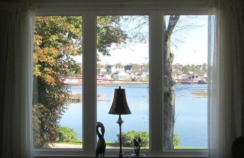 Lunenburg Apartment | Ocean Side Apartment
