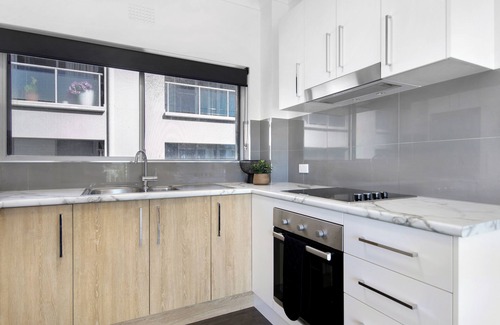 Coffs Harbour Apartment | Ocean Spray 7 - Stylish beachside 2 BR apartment with shared pool