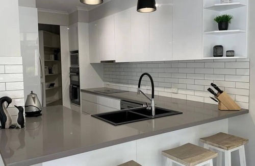 Sawtell Apartment | Ocean Spray Sawtell, your ultimate seaside retreat.