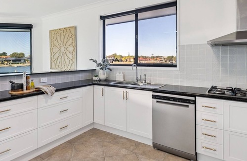 Yamba House | Ocean Starr | Glorious views of the Clarence