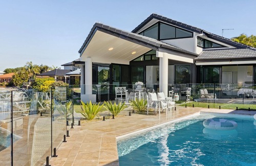 Yamba House | Ocean Starr | Glorious views of the Clarence