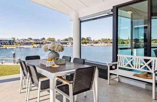 Yamba House | Ocean Starr | Glorious views of the Clarence