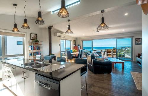 Bicheno House | Ocean Sunrise