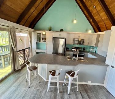 Punaluu Apartment | Ocean-View 1BR Condo on Black Sands Beach, Pool, Hot Tub