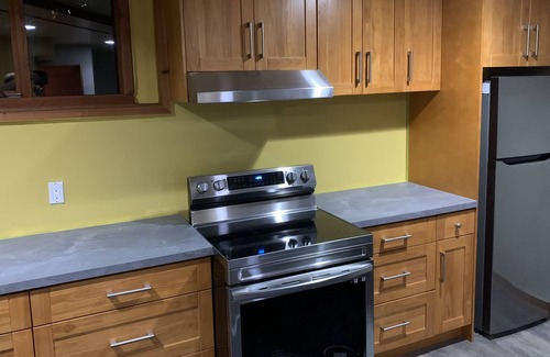 Gibsons House | Ocean View 2-bedroom Suite in Sunshine Coast House
