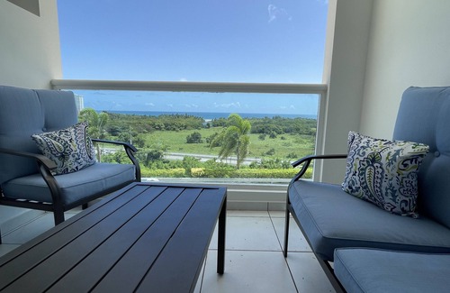 Luquillo Apartment | Ocean view apartment- close to beaches and Yunque