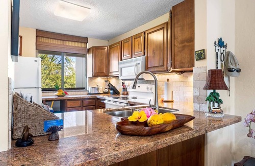 Kahaluu Bay Condo | Ocean View Condo! Across from White Sands Beach! Remodeled bathroom showers!