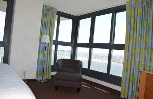 Atlantic City Resort | Ocean View Condo with balcony at Flagship Resort - Perfect Spring Break Getaway!