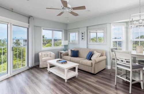 Tavernier House | Ocean View Corner Penthouse Ocean Pointe 5416