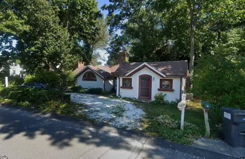 Cotuit Cottage | Ocean View Cottage - Pet-Friendly
