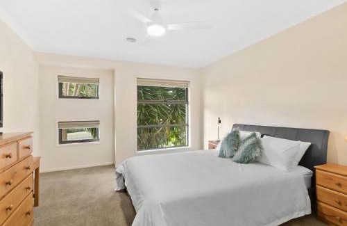 Torquay House | Ocean View Crescent 59