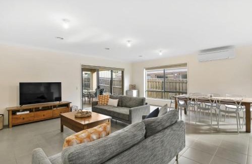 Torquay House | Ocean View Crescent 59