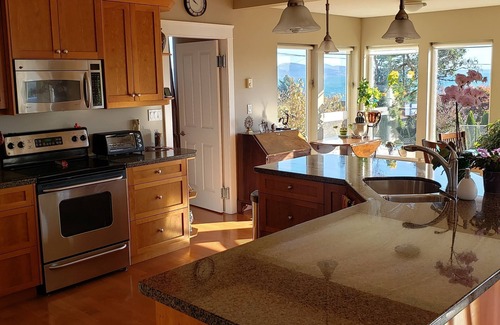 Gordon Head House | Ocean View, Family Friendly Executive Home with Hot tub, Near Beach