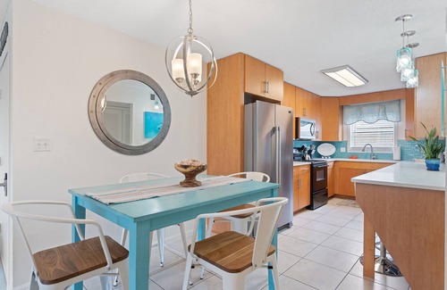 Pensacola Beach Villa | Ocean View; Fast Beach Access; Pool; Family-Sized Villa; Ideal Spot!