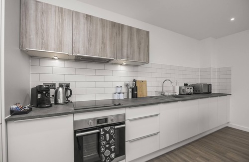 St Leonards-On-Sea Apartment | Ocean View A SEAVIEW + FREE PARKING|By My Getaways