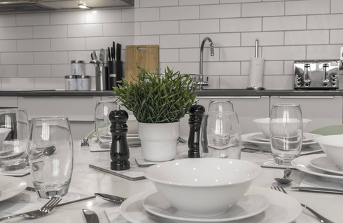 St Leonards-On-Sea Apartment | Ocean View A SEAVIEW + FREE PARKING|By My Getaways
