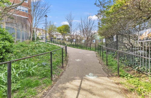 St Leonards-On-Sea Apartment | Ocean View F SEAVIEWS FREE PARKING|By My Getaways