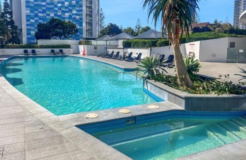 Broadbeach Apartment | Ocean View Luxury 2 Level Penthouse 3BR 30th Floor