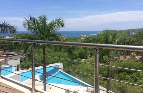 Santa Maria Huatulco Apartment | Ocean view One bedroom loft and studio perfect for 2 that enjoy to watch sunset