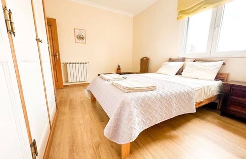 Sao Joao das Lampas House | Ocean view room in a shared house