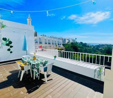 Patio Apartment | Ocean View Skyline Apartment ‚Hakuna Matata‘