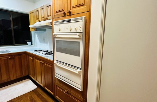 Little Mountain House | Ocean View, the Centre of Caloundra 5 min Drive to all the Beaches