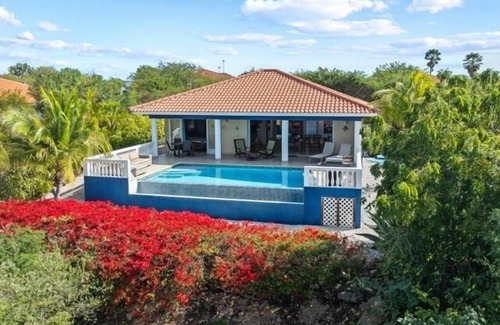 Jan Kok Villa | Ocean view vacation rental villa, private pool near beaches in Curaçao sleeps 4