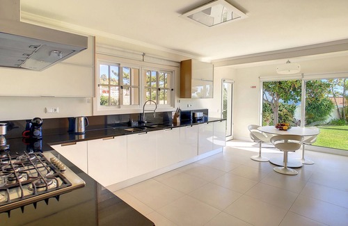 Garajau House | Ocean-View Villa ★ Private Pool and Garden