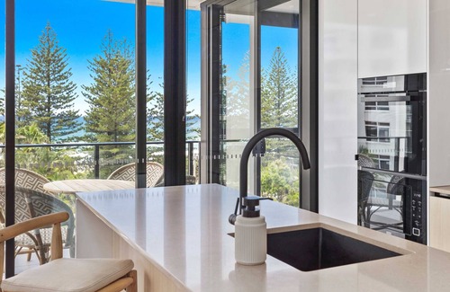 Burleigh Heads Apartment | Ocean Views at Sandbar Burleigh Heads