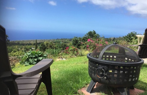 Papa Cottage | Ocean Views from Private Lanai 1 bed/1 bath Cottage on a 100% organic Farm!