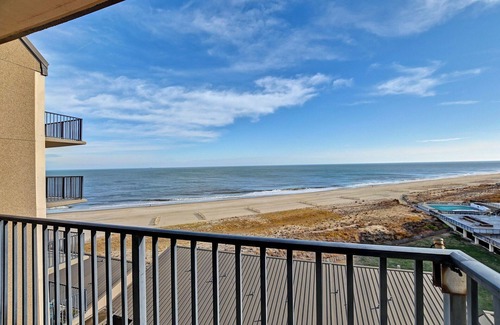 Bethany Beach Condo | Ocean Views in this 2 bed/2 bath condo in amenity rich Sea Colony East! Brandywine House, Wifi Available, Pool, Fitness Center, Private Beach, Tennis!