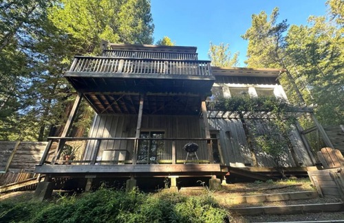 Gualala House | Ocean Waves crashing Surrounded by Redwoods, pet friendly! Welcome Home.