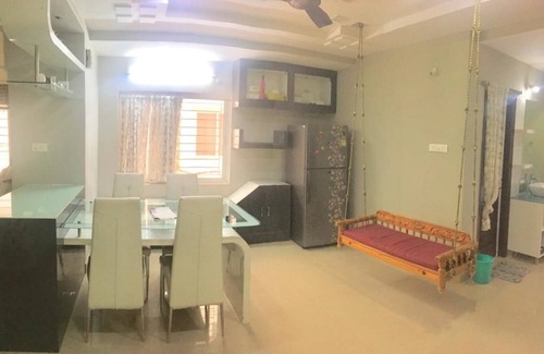 Hyderabad Apartment | Ocean Waves Mom's Guest House