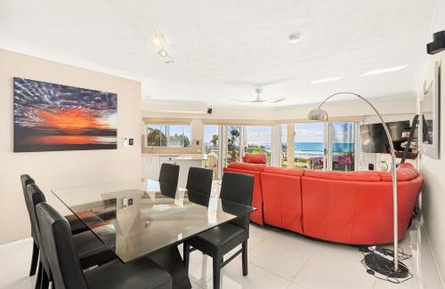 Tugun Apartment | Ocean Whispers - Absolute beach front apartment