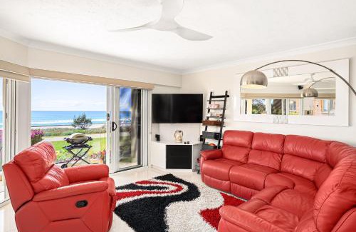 Tugun Apartment | Ocean Whispers - Absolute beach front apartment
