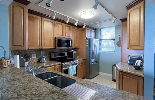 Hutchinson Island South Condo | Oceanfront 2-bedroom condo in Jensen Beach with WiFi, fitness room, cable, AC