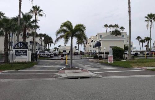 Cape Caneveral Beach Gardens Apartment | Oceanfront 2br2b, Ocean Views, Heated Pool, Spa