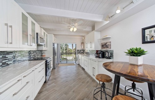 Melbourne Beach House | Oceanfront 3-Bedroom/2-Bath Luxury Townhouse in the heart of Melbourne Beach