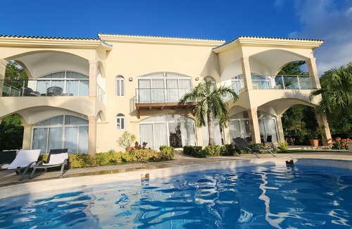 Rio San Juan Villa | Oceanfront 4-bedroom villa in Rio San Juan