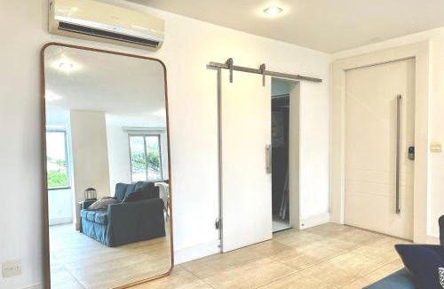 Leme Apartment | Oceanfront Avenida Atlântica