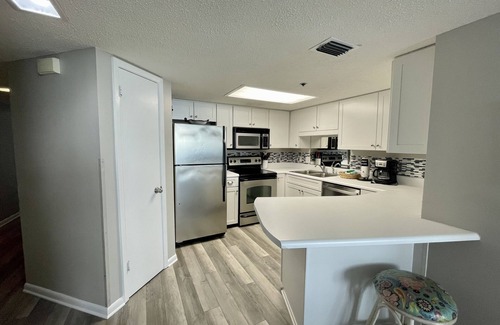 Orange Beach Condo | Oceanfront - Awesome View - Great Location! Sleeps 8 King, two queens, sofa bed