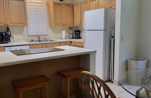 Kapaa Condo | OCEANFRONT - BREATHTAKING! PONO KAI Condo! 2bd2bth! Washer/Dryer/AC