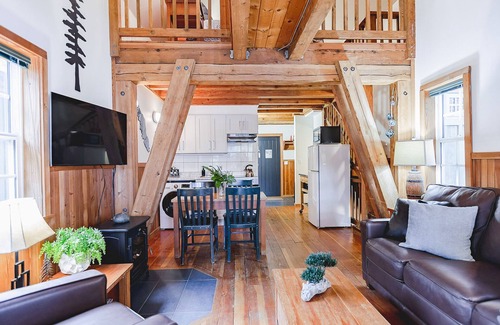 Ucluelet Cabin | Oceanfront Cabin With 2 Private Decks! ⎮Sea Glass