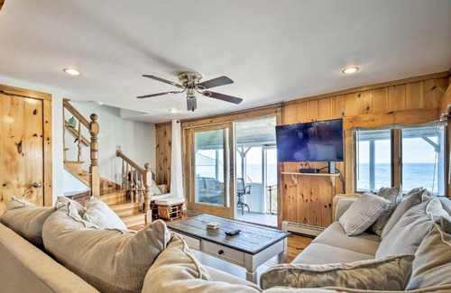 Brant Rock House | Oceanfront Cape Cod Home with Porch, Yard and Grill!