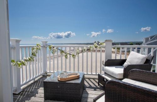 Sandwich House | Oceanfront Cape Cod House by Rock Properties