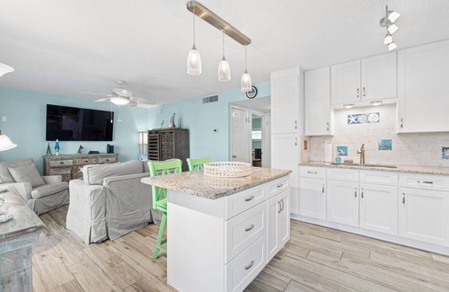 Cocoa Beach Condo | Oceanfront Complex | Heated Pool/Tennis | Grnd FL