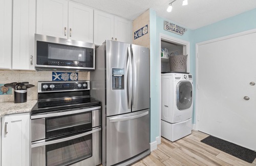 Cocoa Beach Condo | Oceanfront Complex | Heated Pool/Tennis | Grnd FL
