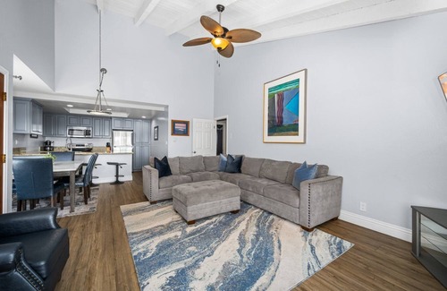 Balboa Peninsula Apartment | Oceanfront Condo in Newport Beach with Private Balcony and Perfect Location by the Pier
